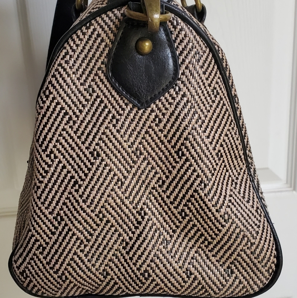 primark pink fluffy sliders